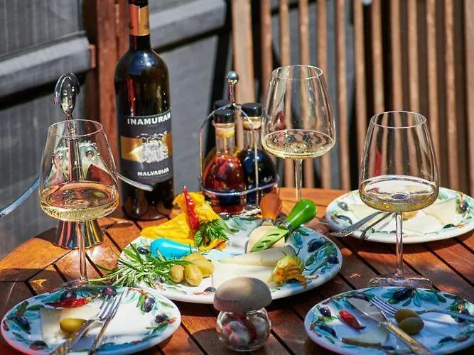 Borna - One-bedroom With Terrace Daire Cavtat