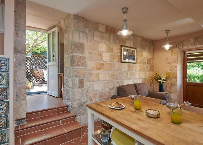 Borna - One-bedroom With Terrace Apartament